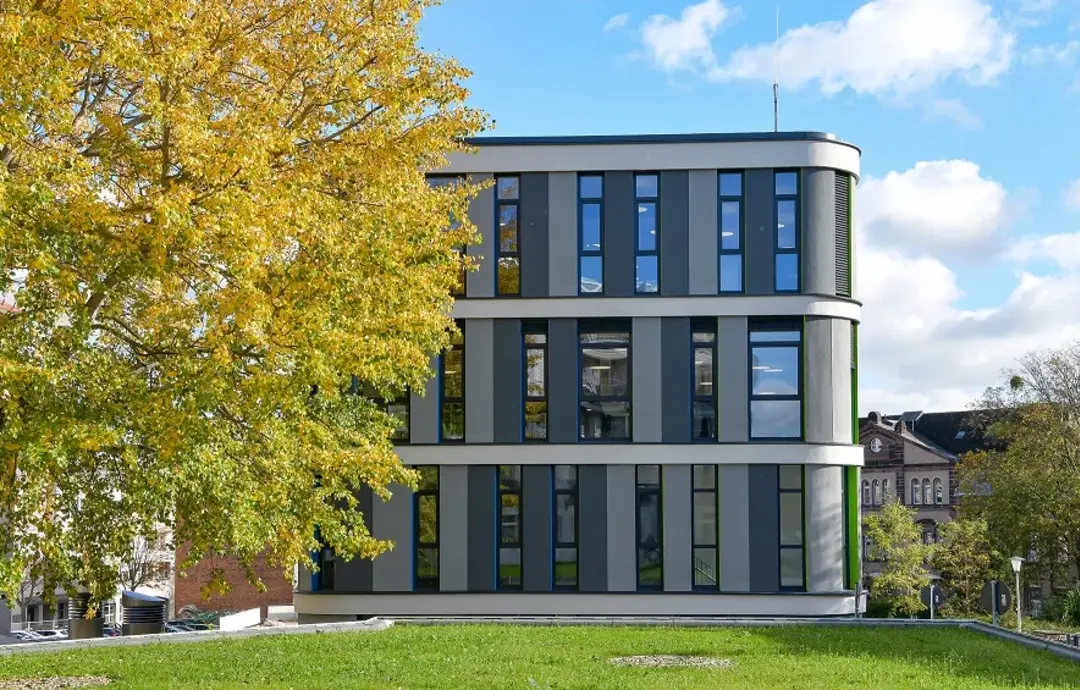 Bürogebäude im Akazienweg