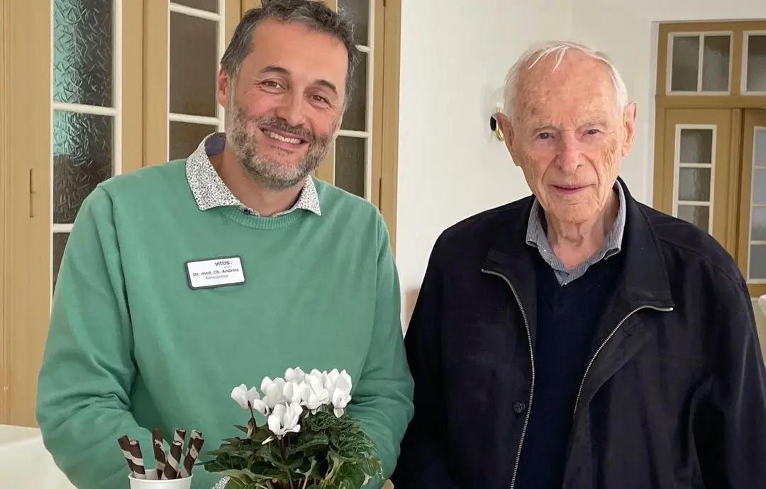 Dr. Otto Aba (rechts im Bild) war von 1977 bis 1994 Klinikdirektor in Herborn. Dr. Otto Aba (rechts im Bild) war von 1977 bis 1994 Klinikdirektor in Herborn.