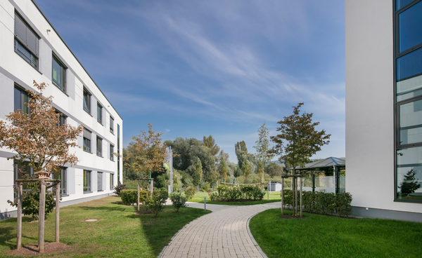 Außenbereich des Klinikums Heppenheim