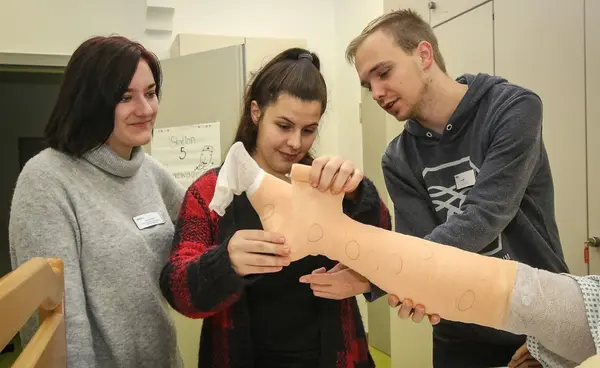 Pflegeausbildung Marburg Vitos