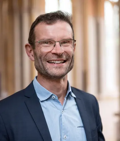 Prof. Dr. Florian Metzger Prof. Dr. Florian Metzger