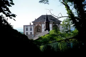 Das Foto zeigt den Festsaal von Vitos Rheingau