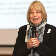 Dr. Barbara Wolff Dr. Barbara Wolff