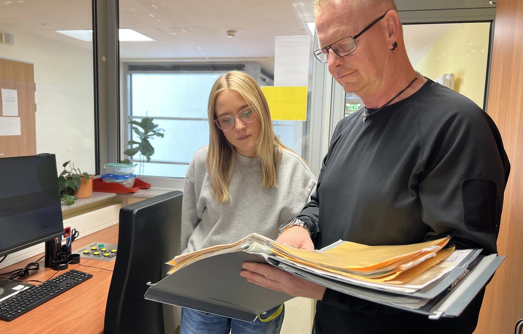 Patricia Sarwanski und Praxisanleiter Pierre Gisselmann